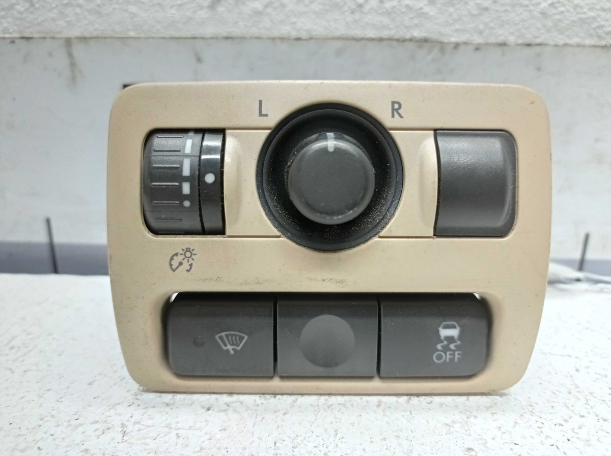 Кнопка  к Subaru Tribeca 2006