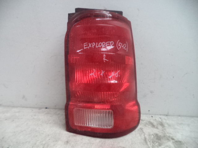 Фонарь задний левый к Ford Explorer 2001