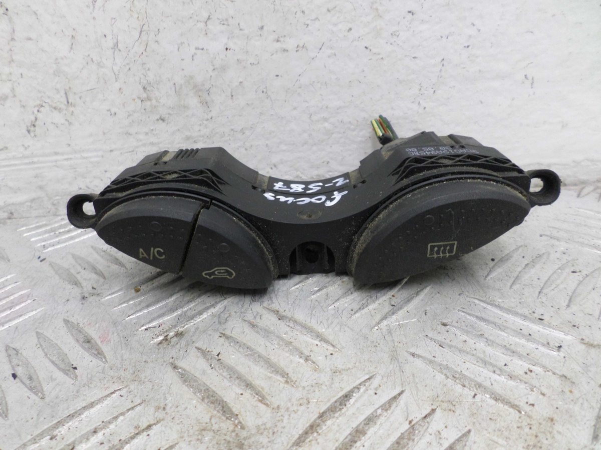 Кнопка  к Ford Focus 2007