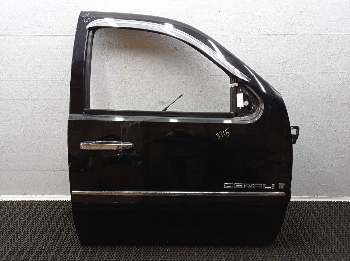 Петля двери к GMC Yukon 2008