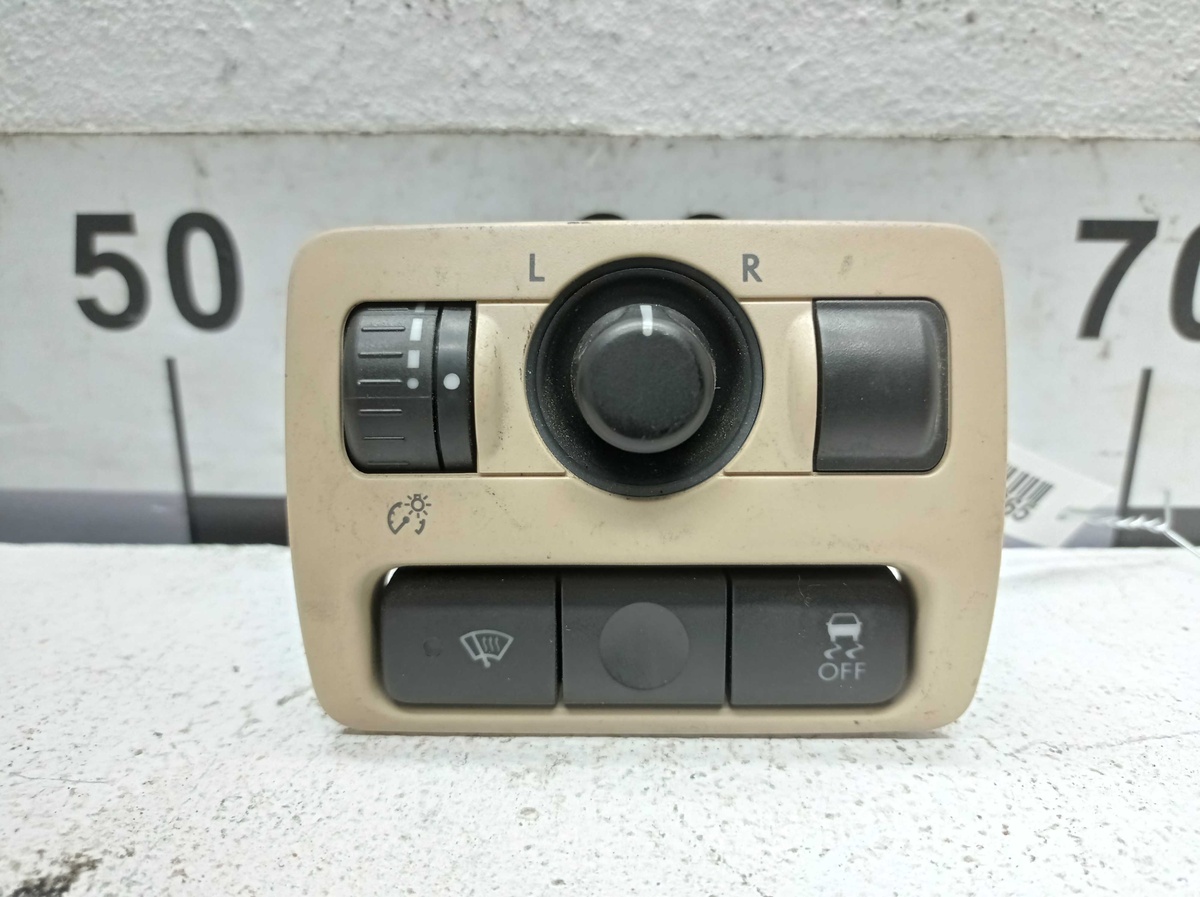 Кнопка  к Subaru Tribeca 2006