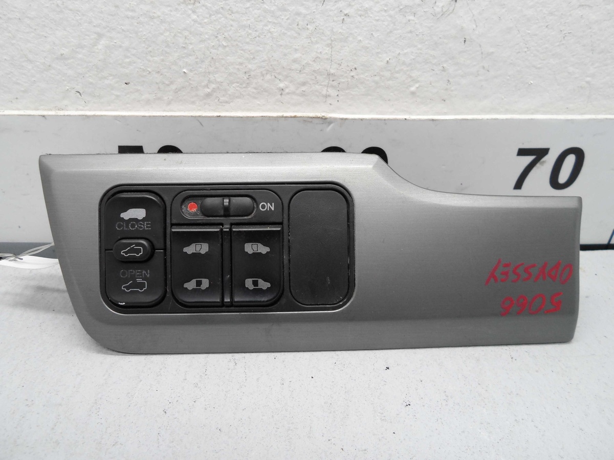 Кнопка  к Honda Odyssey 2008