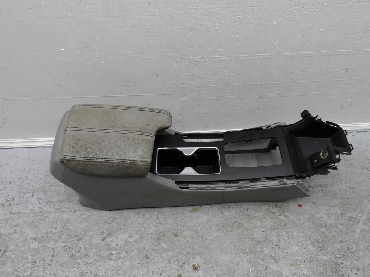 Подлокотник к Honda Accord 2014