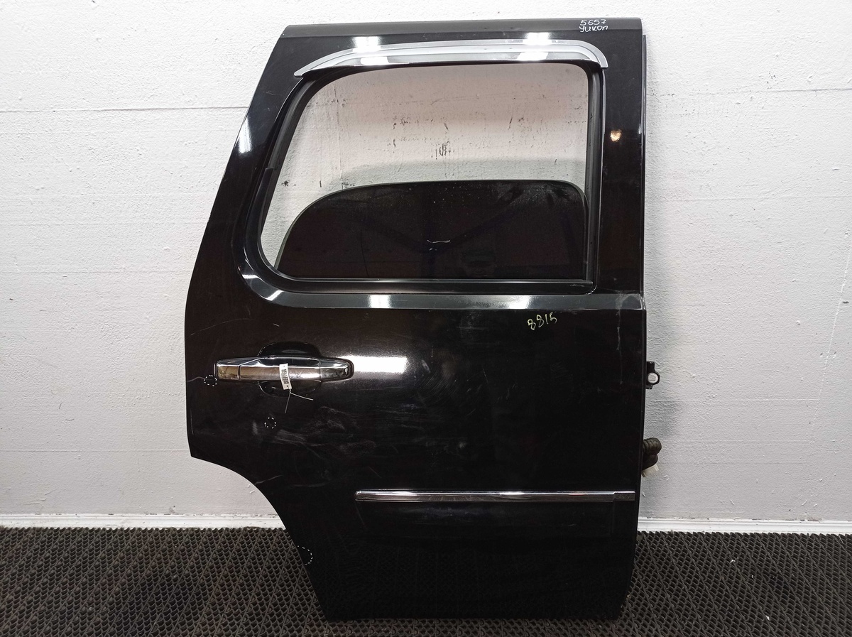 Петля двери к GMC Yukon 2008