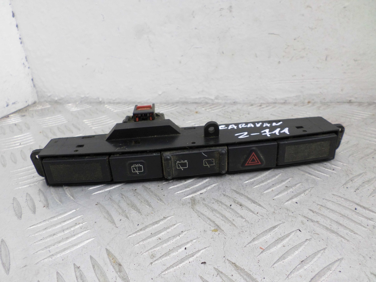 Кнопка  к Dodge Caravan 2005