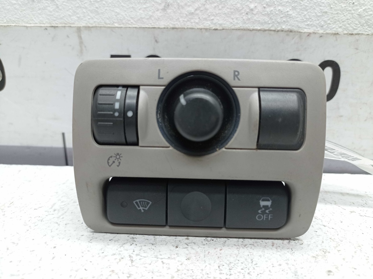 Кнопка  к Subaru Tribeca 2006