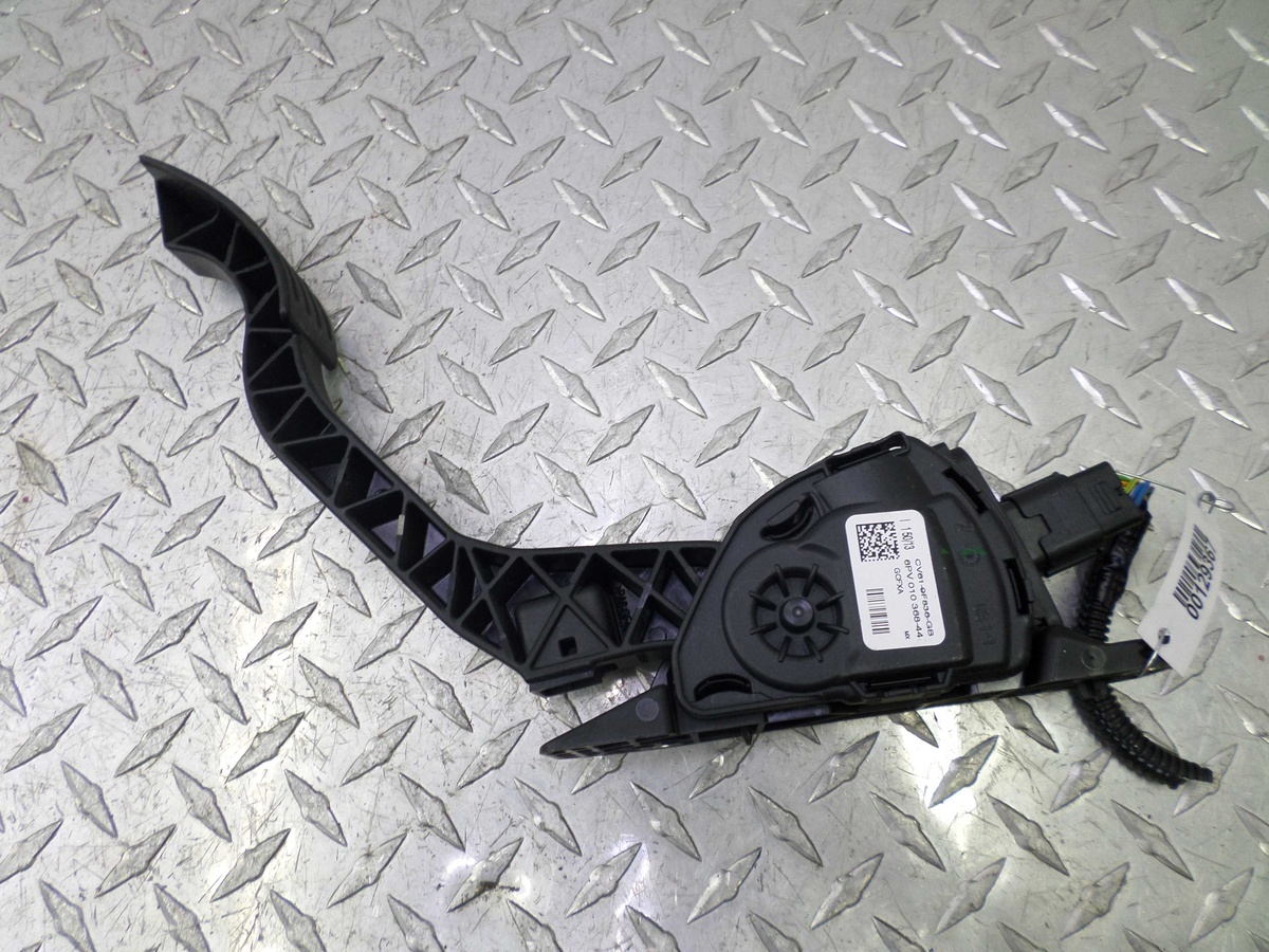 Педаль газа к Ford Escape 2014