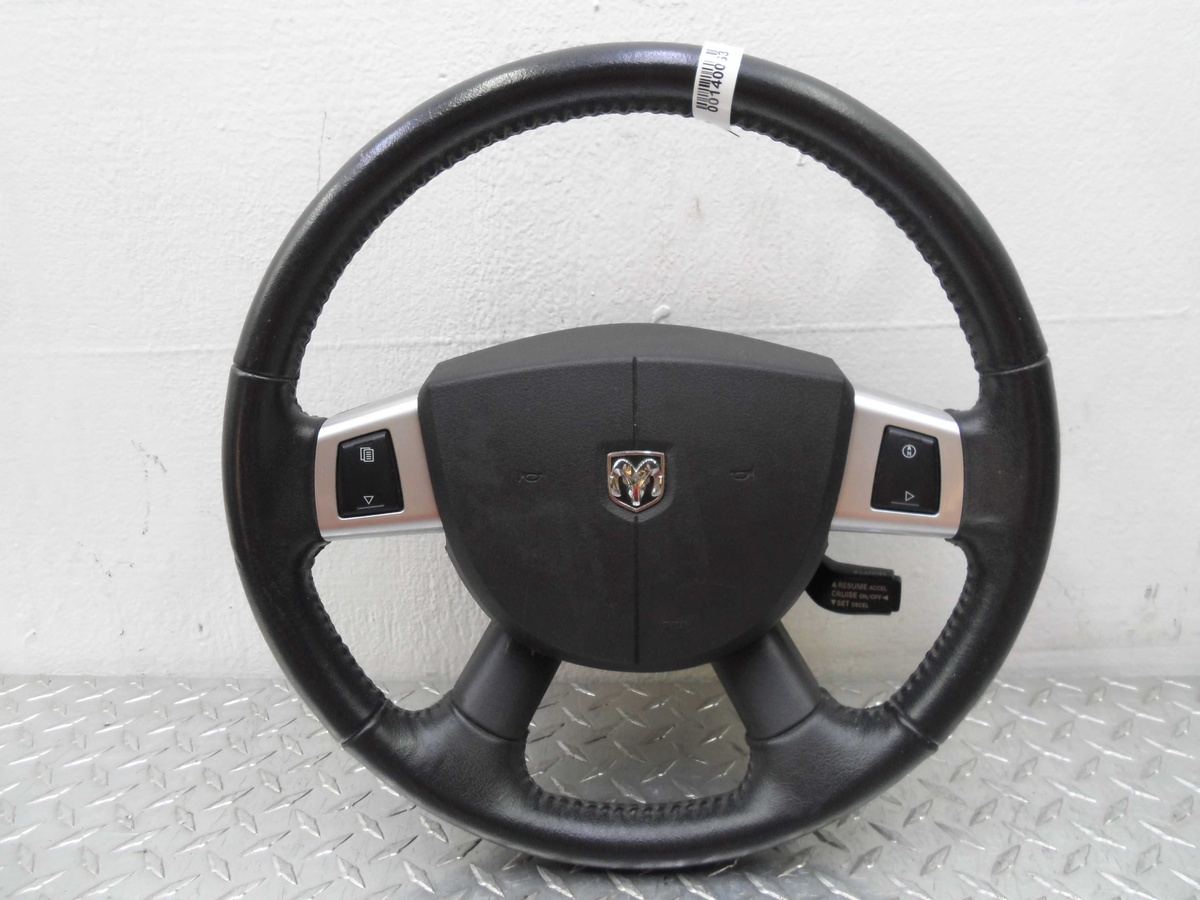 Руль к Dodge Nitro 2008
