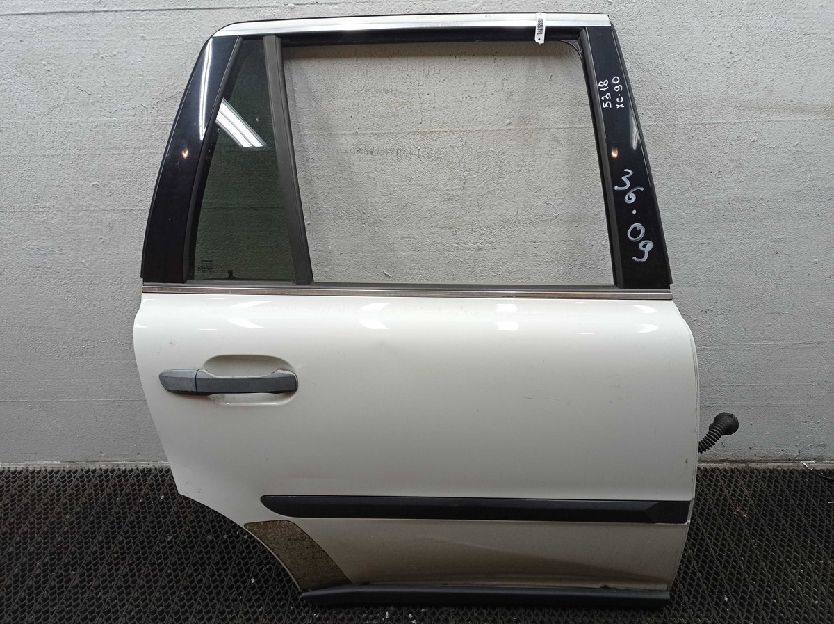 Петля двери к Volvo XC90 2004