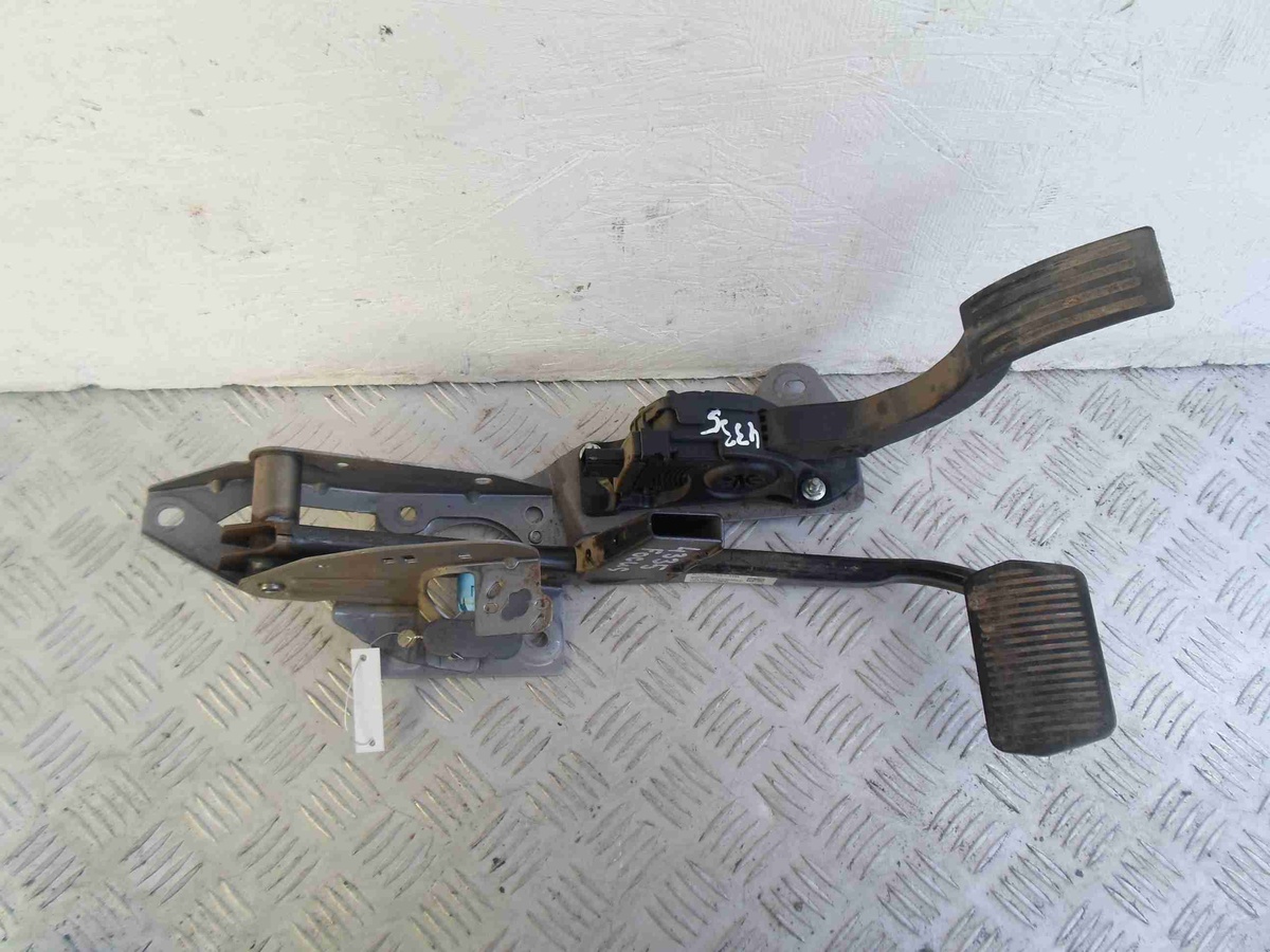 Педаль газа к Ford Focus 2014