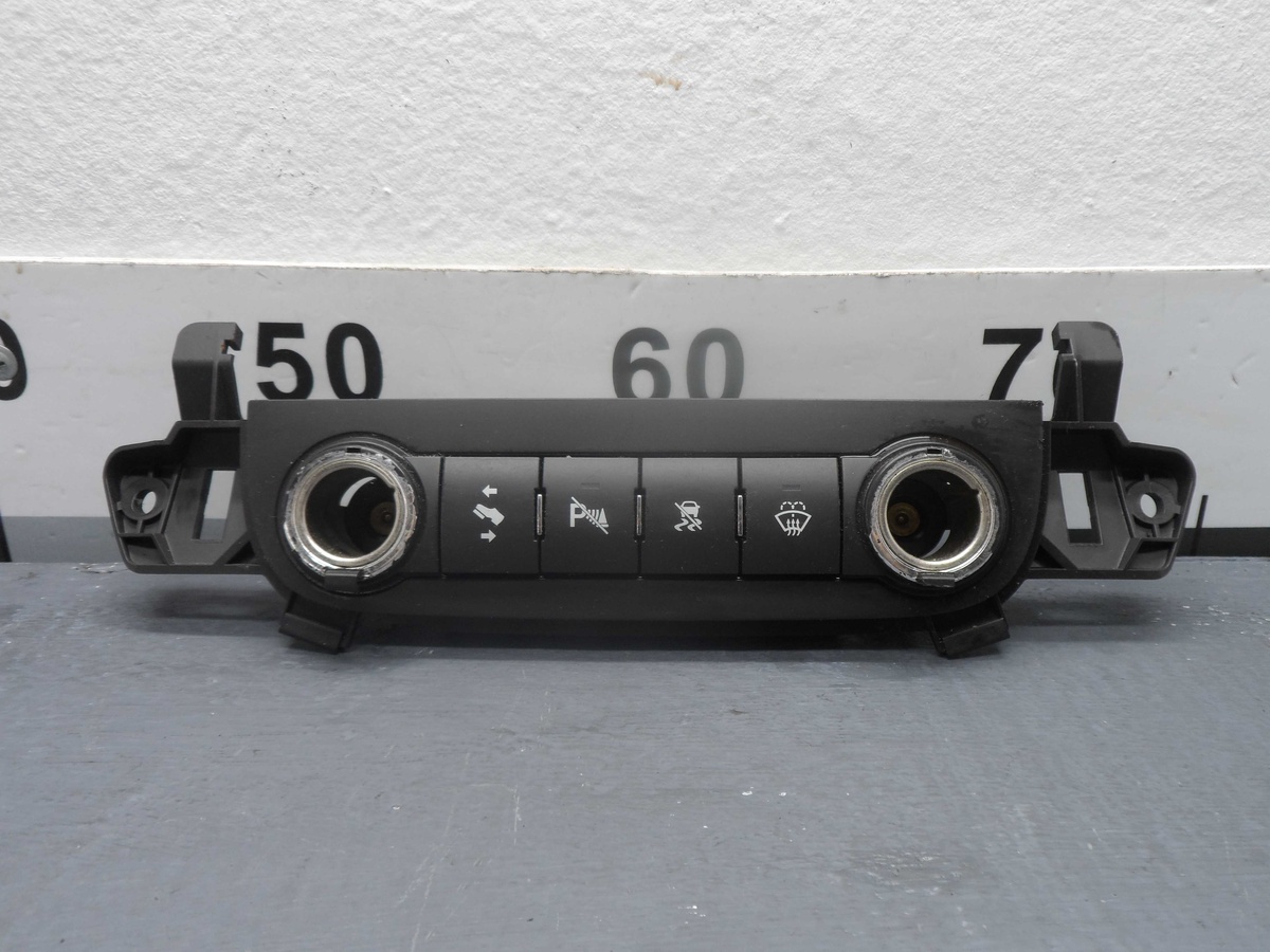 Кнопка  к GMC Yukon 2007