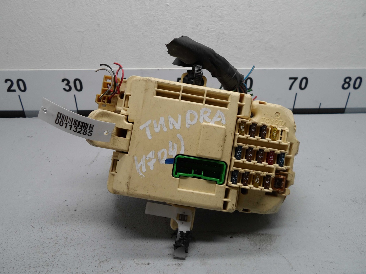 Блок предохранителей к Toyota Tundra 2002
