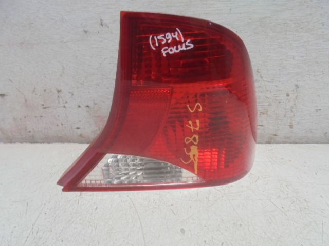 Фонарь задний левый к Ford Focus 2001
