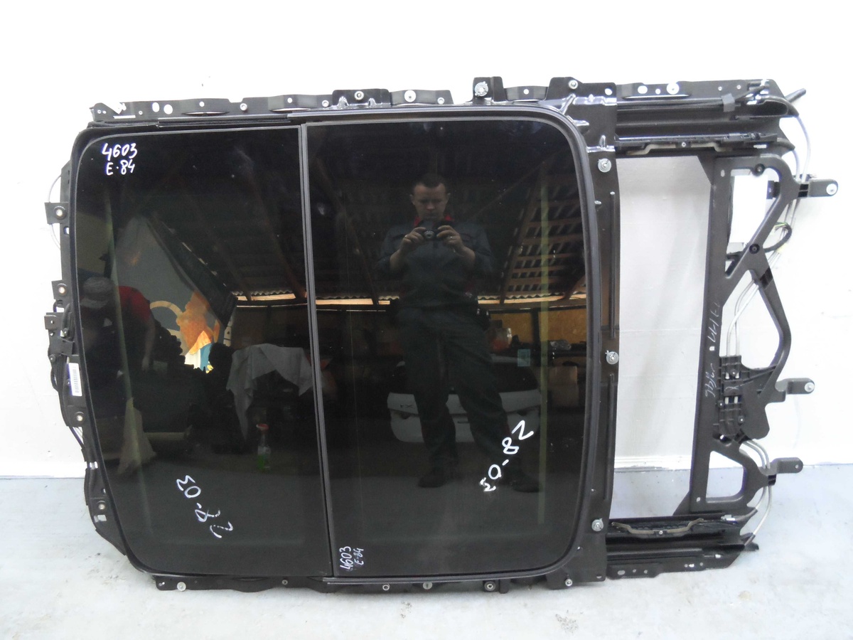Люк к BMW X1 2014