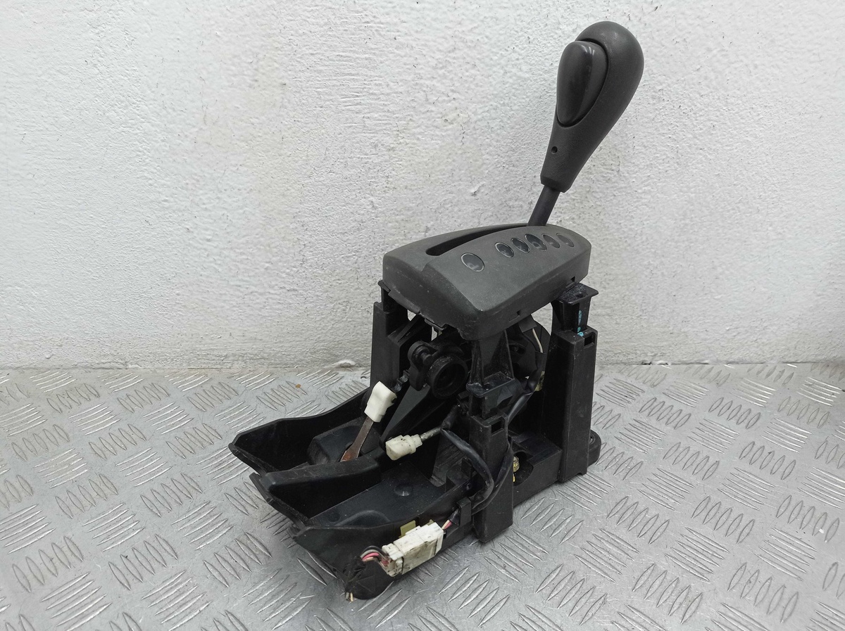 Кулиса к Saturn VUE 2004