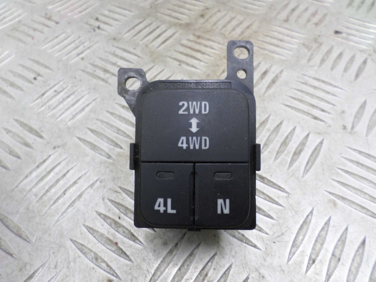 Кнопка  к Suzuki Grand Vitara 2004