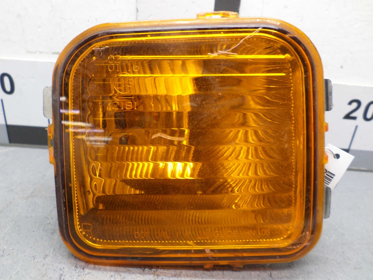 Поворотник левый к Hummer H3 2008