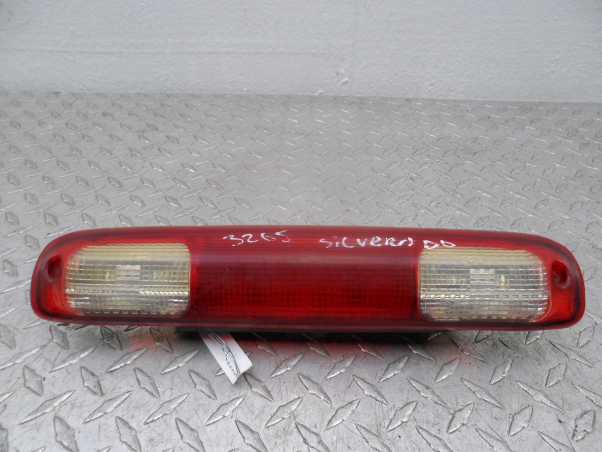 Стоп-сигнал к Chevrolet Silverado 2006