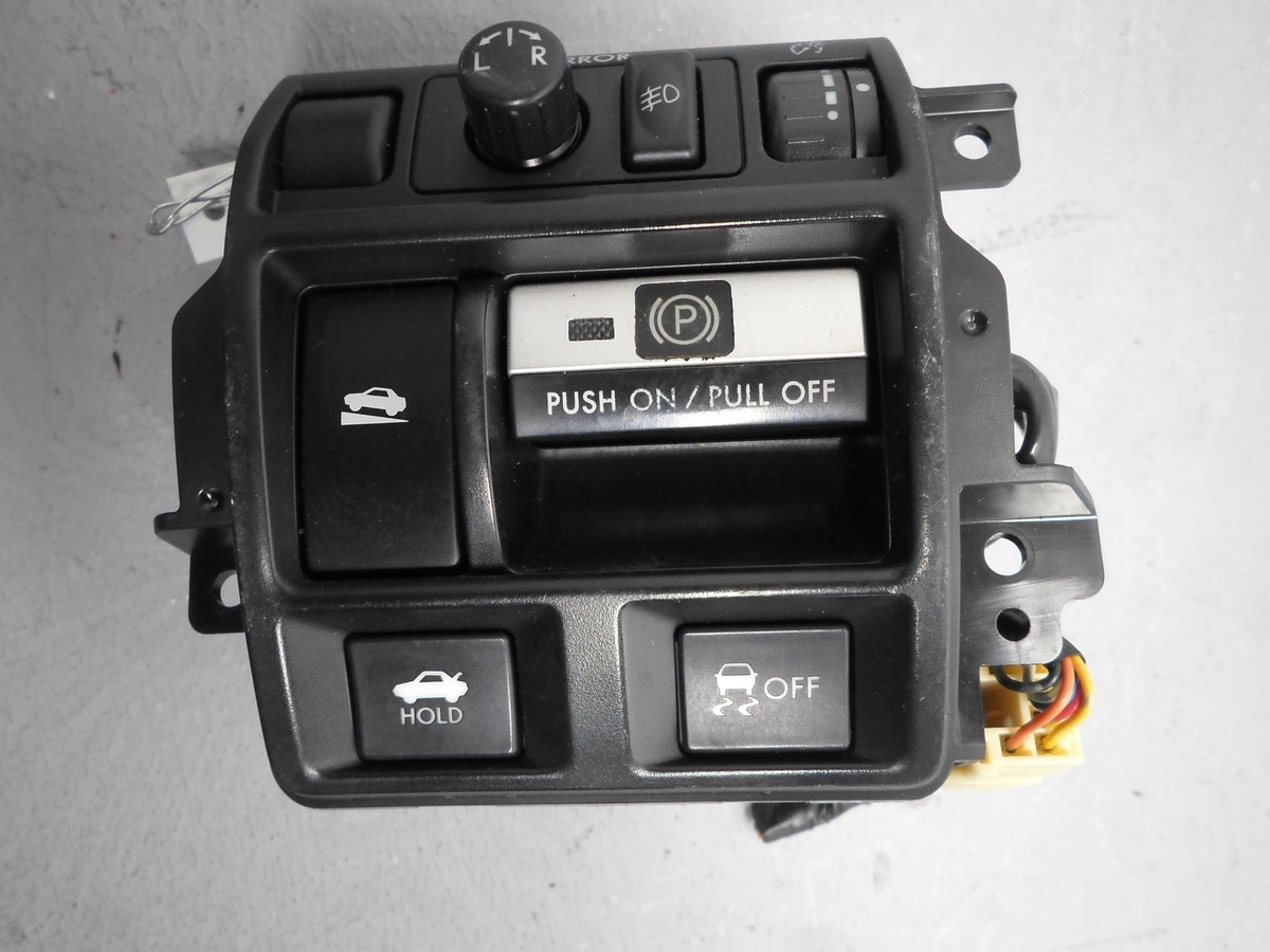 Кнопка  к Subaru Legacy 2010