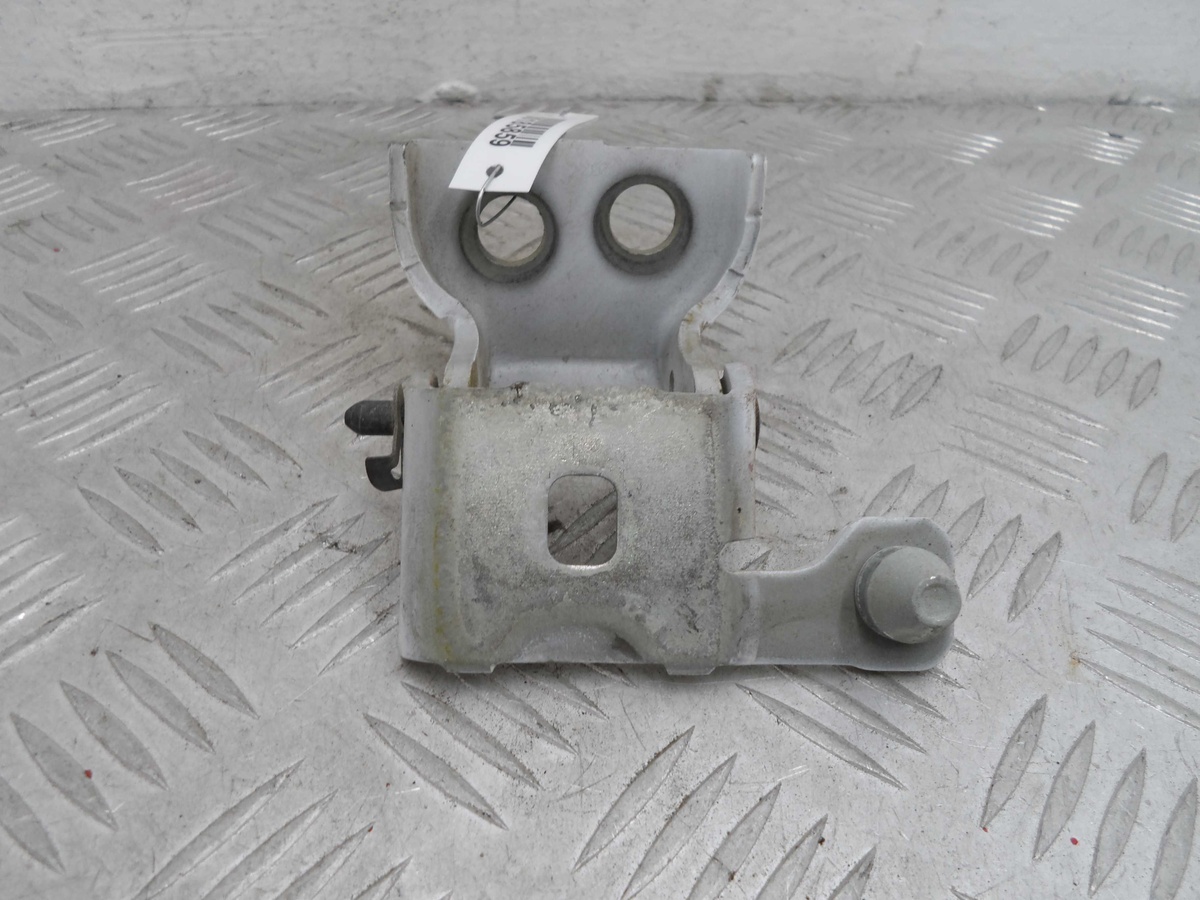 Петля двери к Peugeot 408 2014