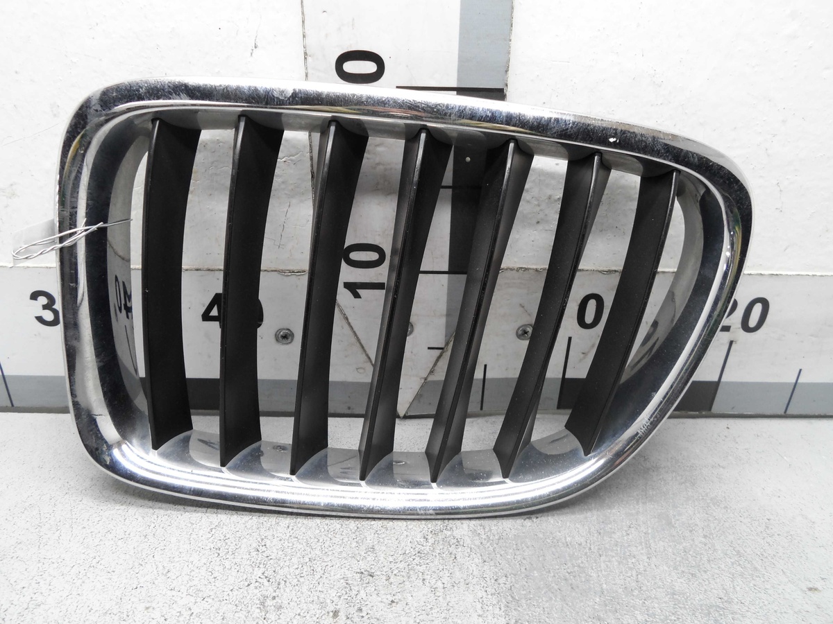Решетка радиатора к BMW X1 2015