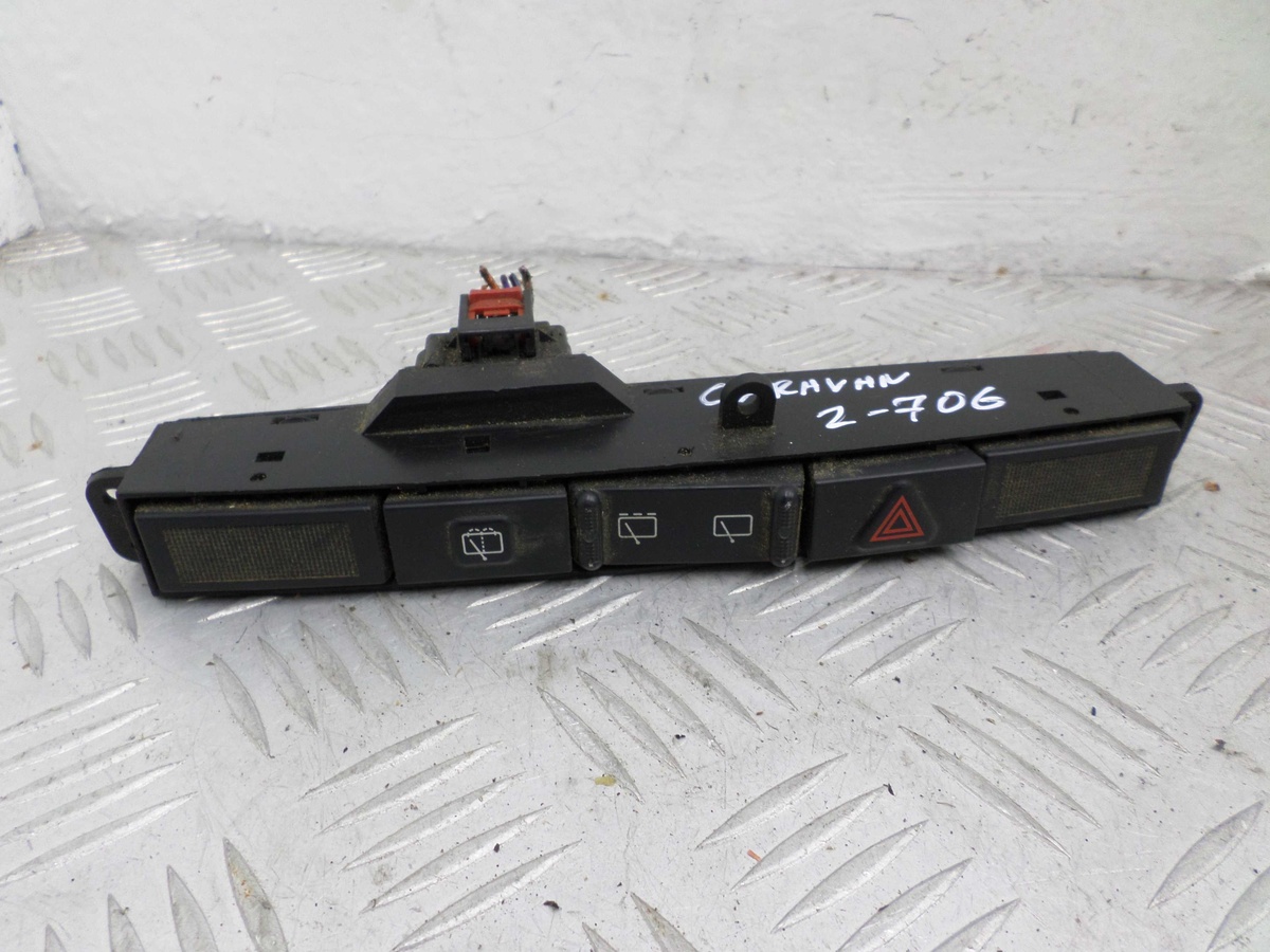 Кнопка  к Dodge Caravan 2005