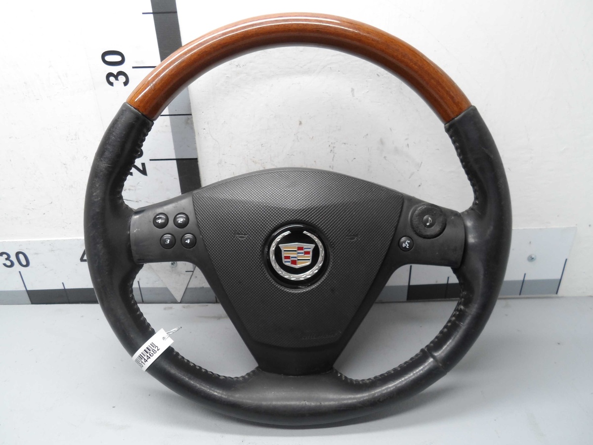 Руль к Cadillac SRX 2005