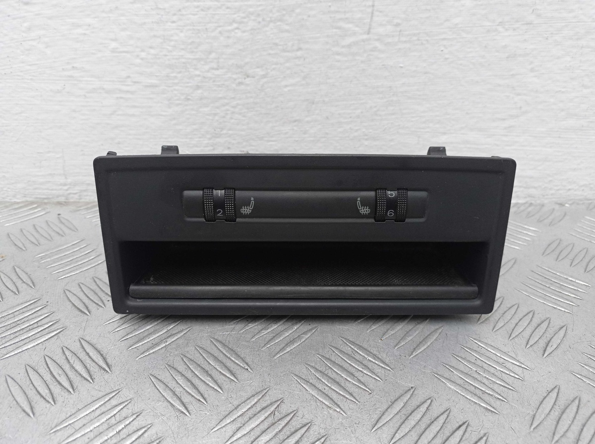 Кнопка  к Audi Q7 2009