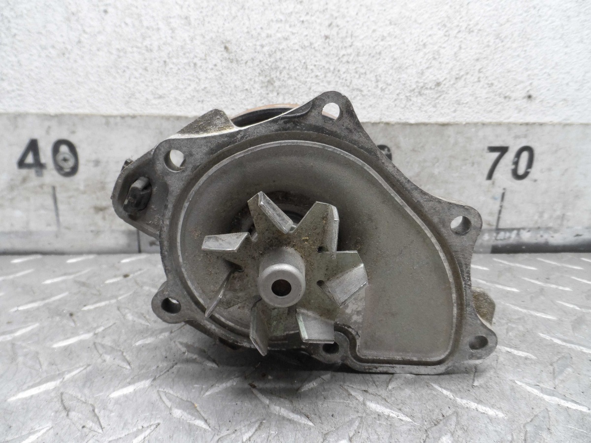 Помпа к Toyota Camry 2008
