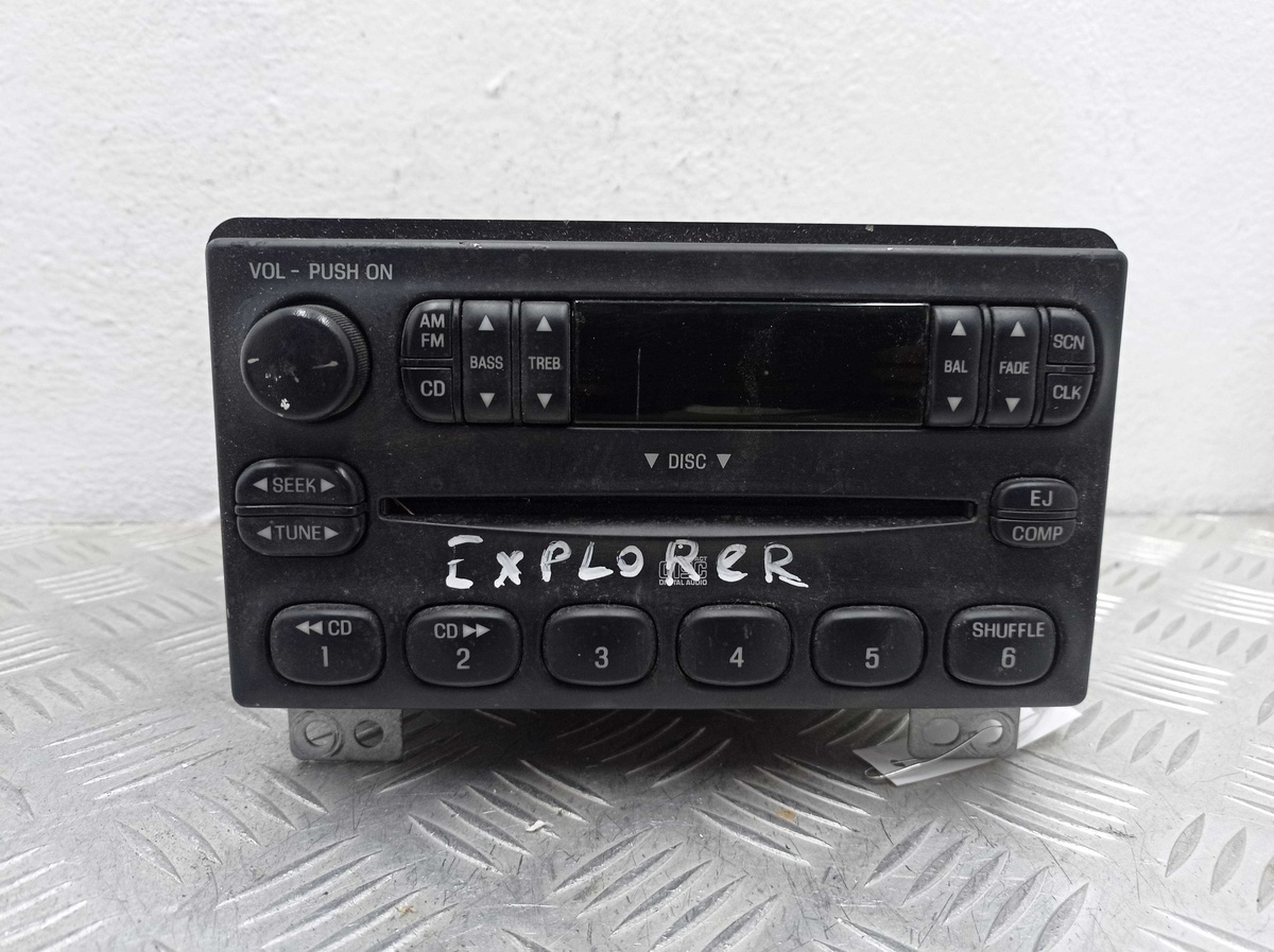 Магнитола к Ford Explorer 2004
