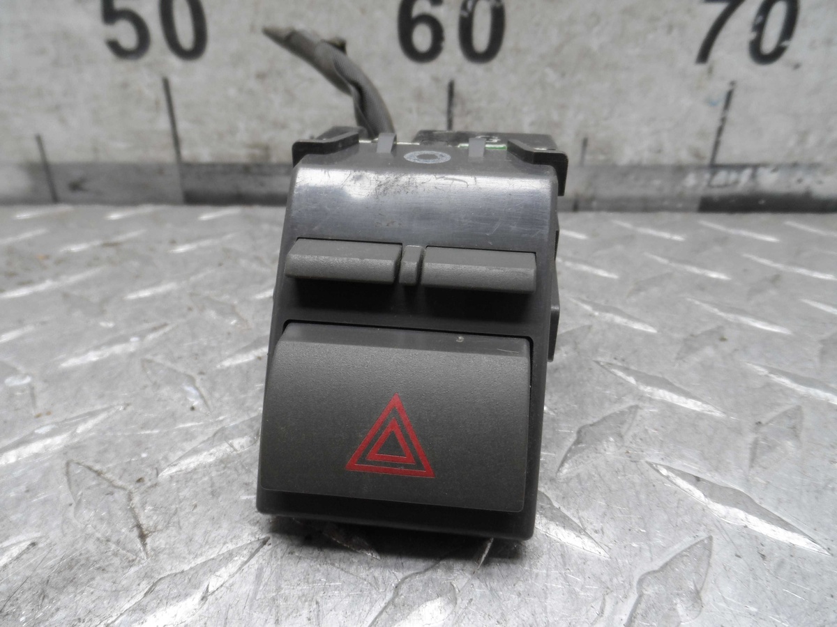 Кнопка  к Toyota Camry 2007