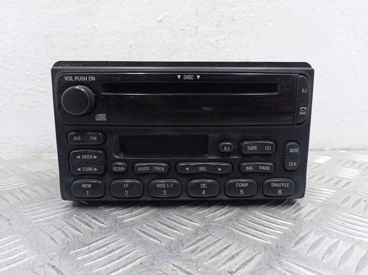 Магнитола к Ford Explorer 2004