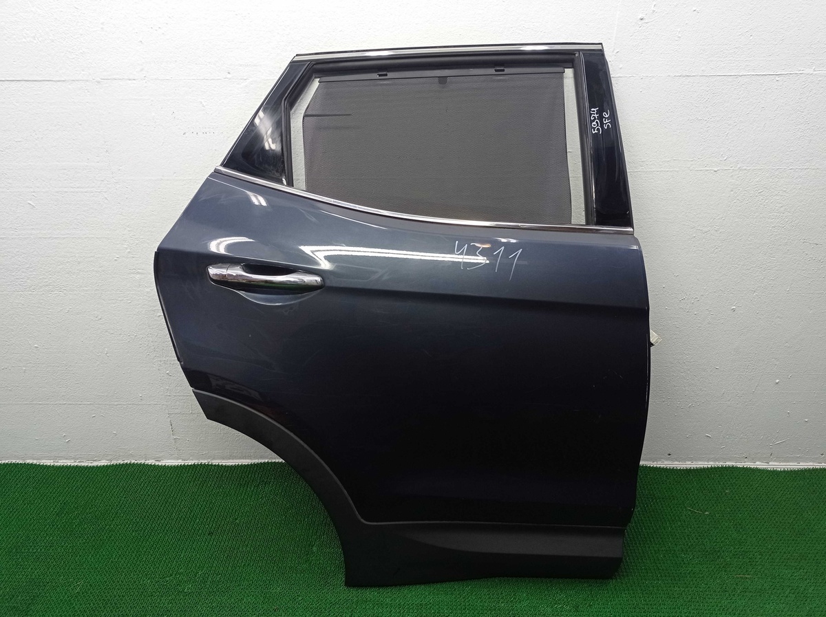 Шторка двери к Hyundai Santa Fe 2013