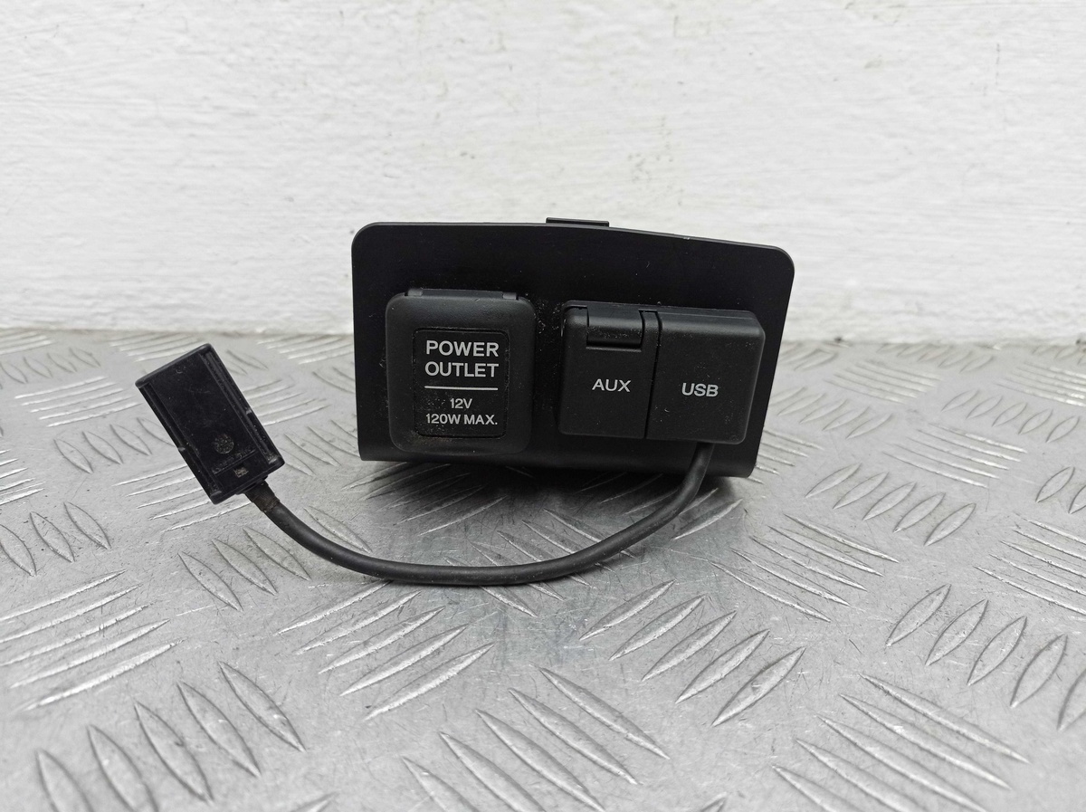 Разъем AUX / USB к Honda Crosstour 2011