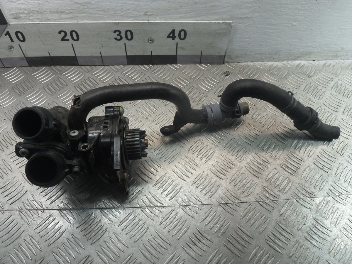 Помпа к Audi A6 2015
