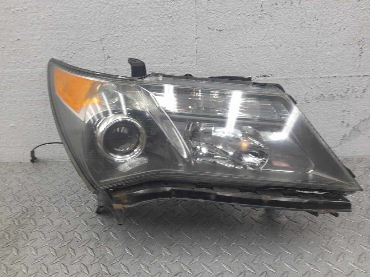 Фара правая к Acura MDX 2008