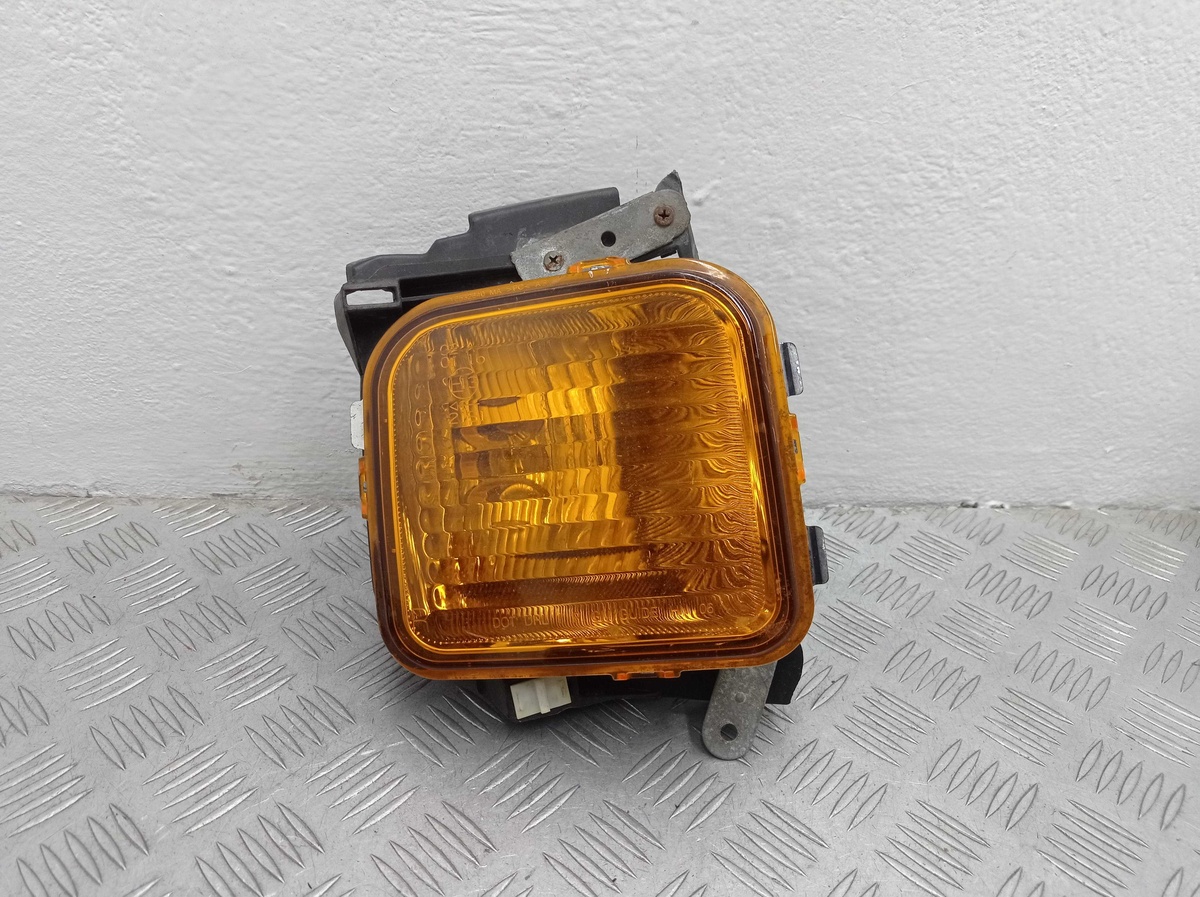 Поворотник левый к Hummer H3 2007