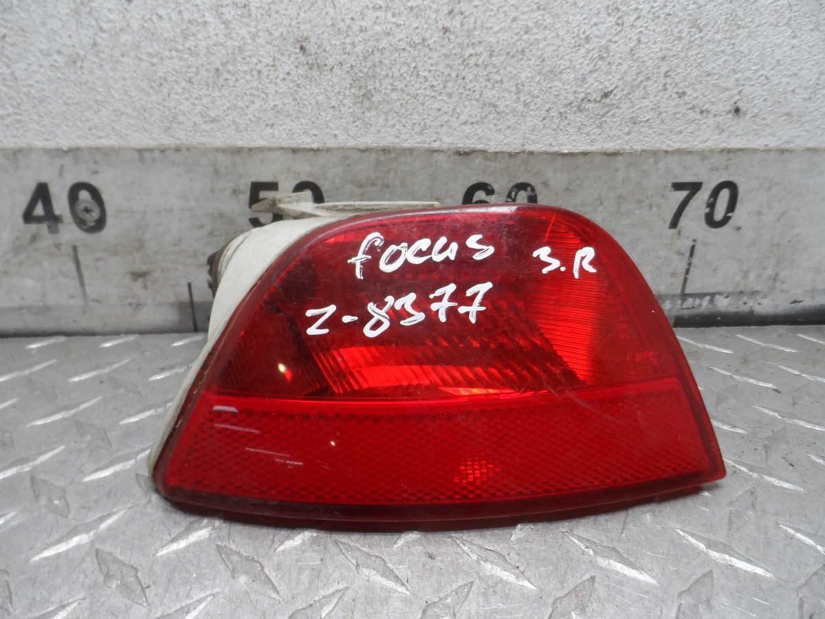 Фонарь габаритный к Ford Focus 2004