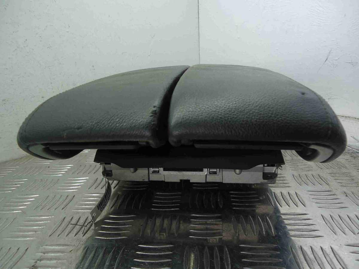 Подлокотник к Audi A8 2011