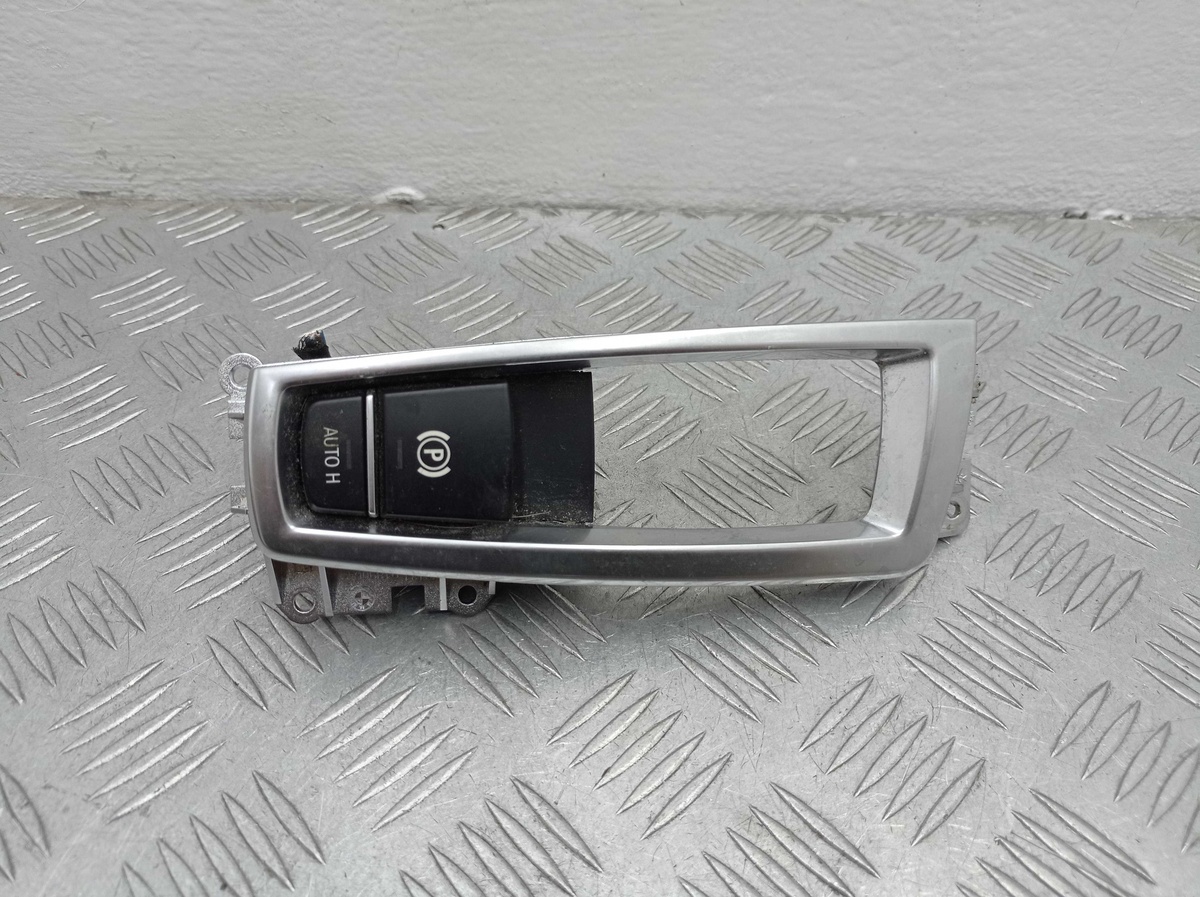 Кнопка  к BMW 7 series 2010