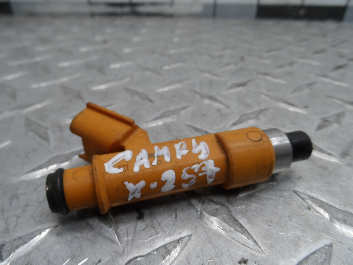Форсунка к Toyota Camry 2007