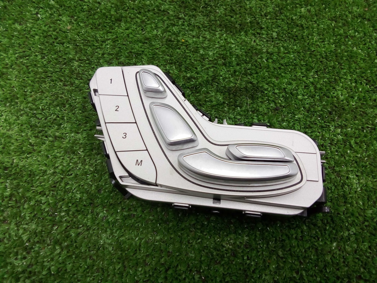 Переключатель к Mercedes-Benz GLC 2022