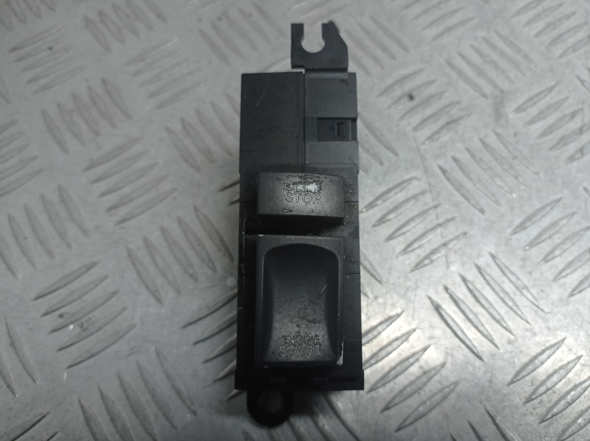 Кнопка  к Audi A8 2004