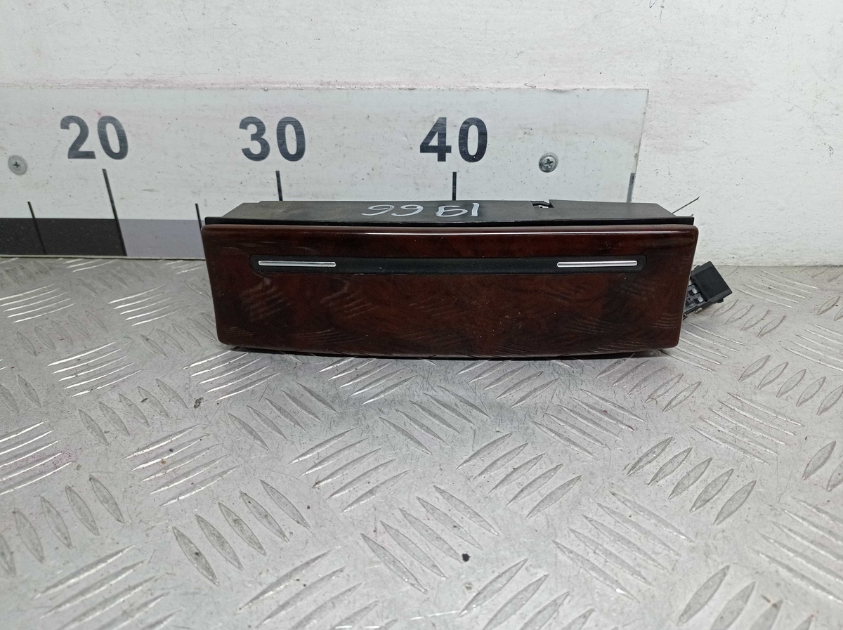 Пепельница к Audi A8 2005