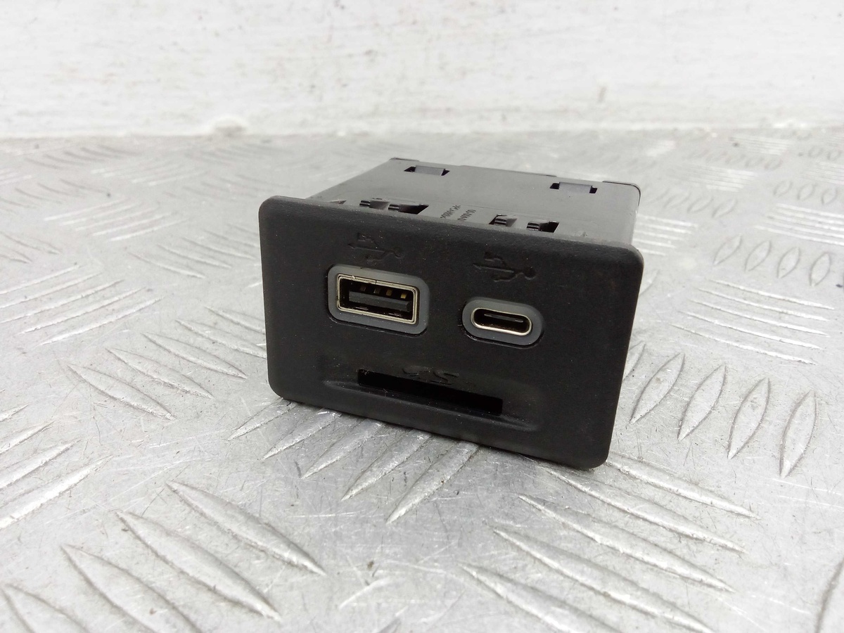 Разъем AUX / USB к Chevrolet Silverado 2022