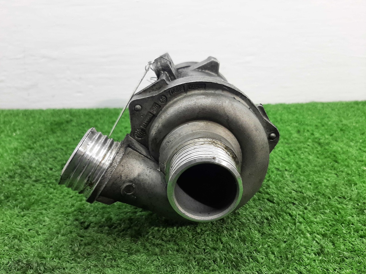 Помпа к BMW X3 2012