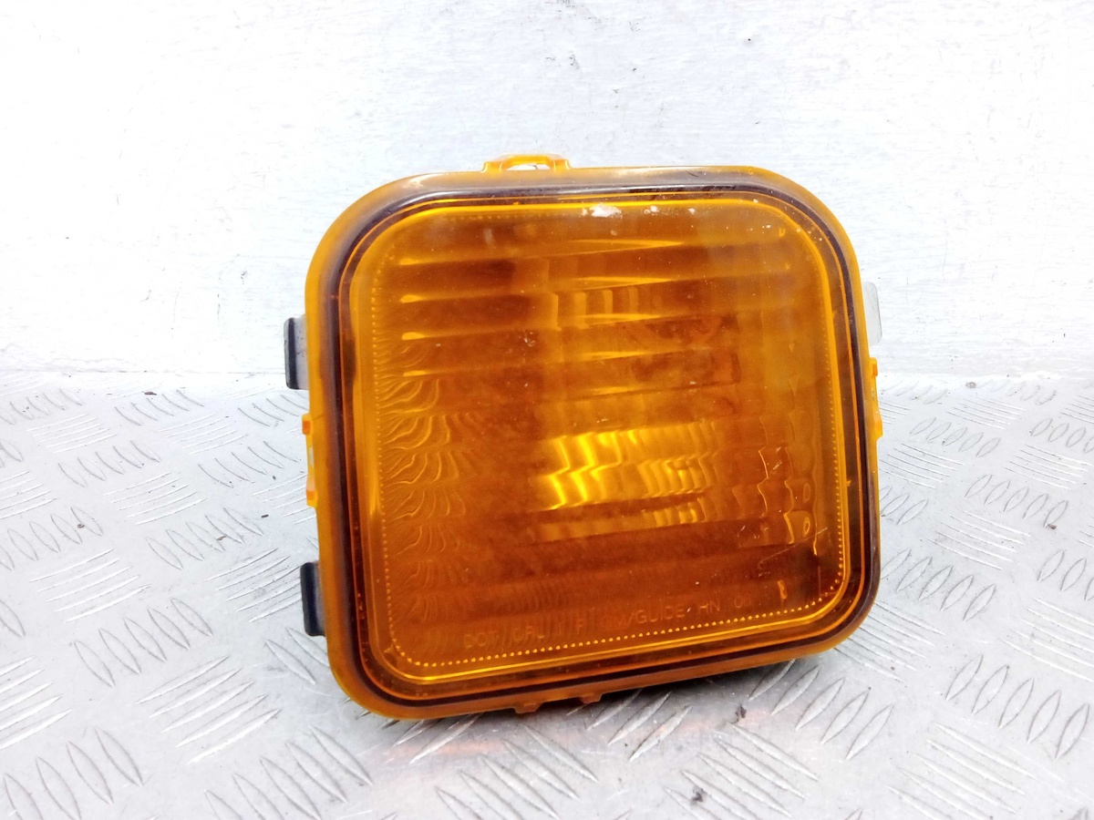 Поворотник левый к Hummer H3 2006
