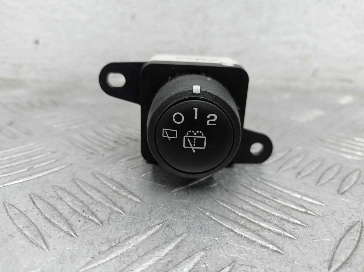 Кнопка  к Hummer H3 2008