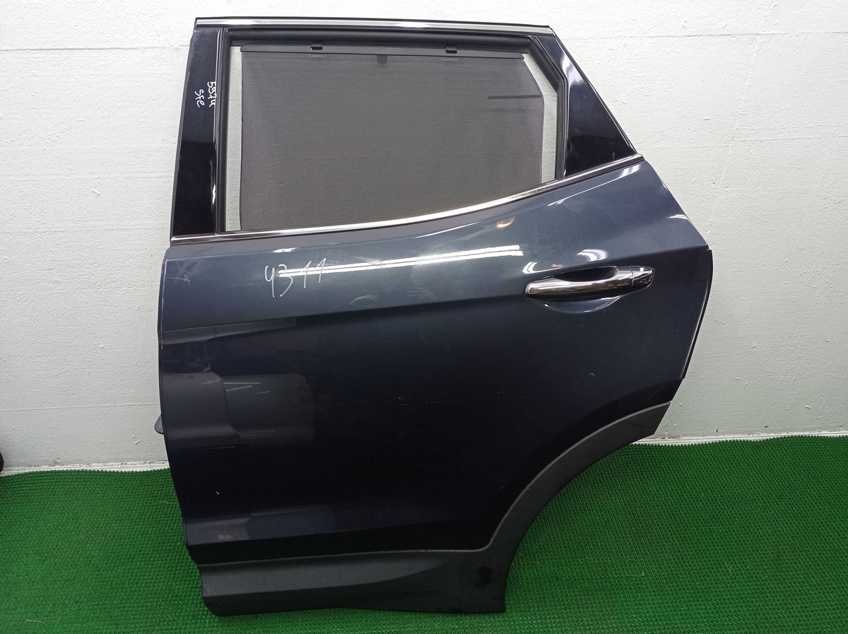 Шторка двери к Hyundai Santa Fe 2013