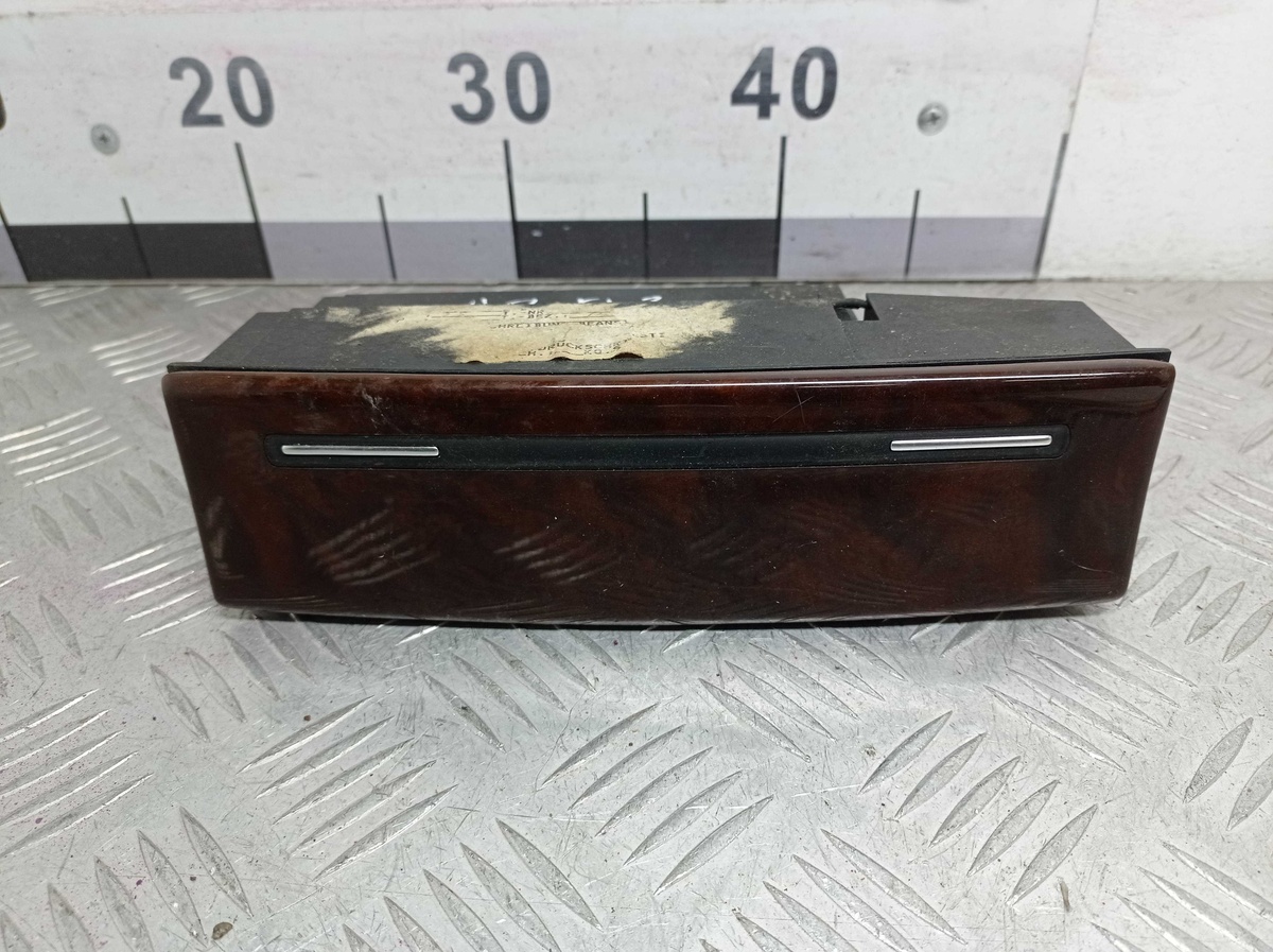 Пепельница к Audi A8 2004